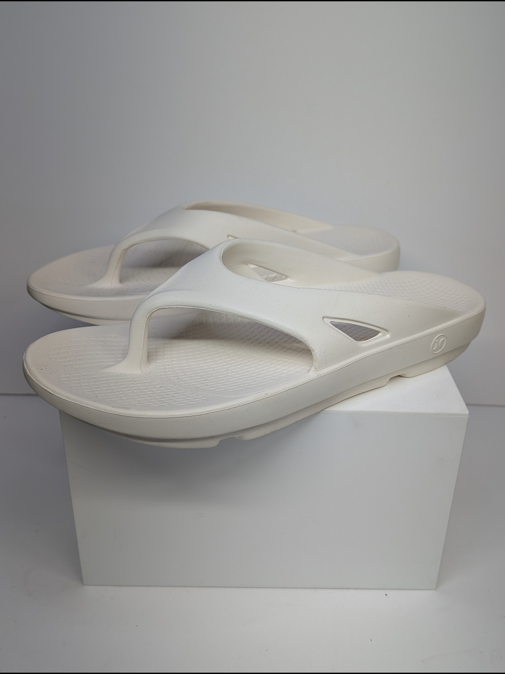 Hurley Men's Size 13 White Rubber Flip Flop Thong Sandals